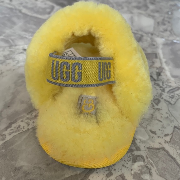 Baby UGG fluff sandals yellow sheepskin slides with elastic sling back heel 2/3 - Picture 2 of 7